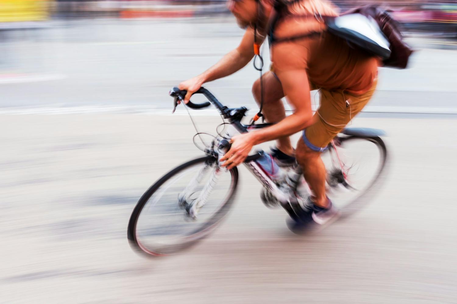 Långsam dramatik Suddig cyklist